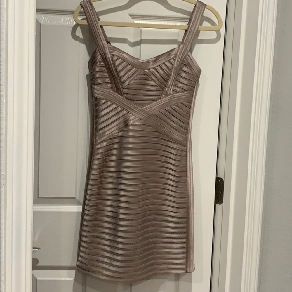 BCBG Maxazria - Champagne/Pumice Color